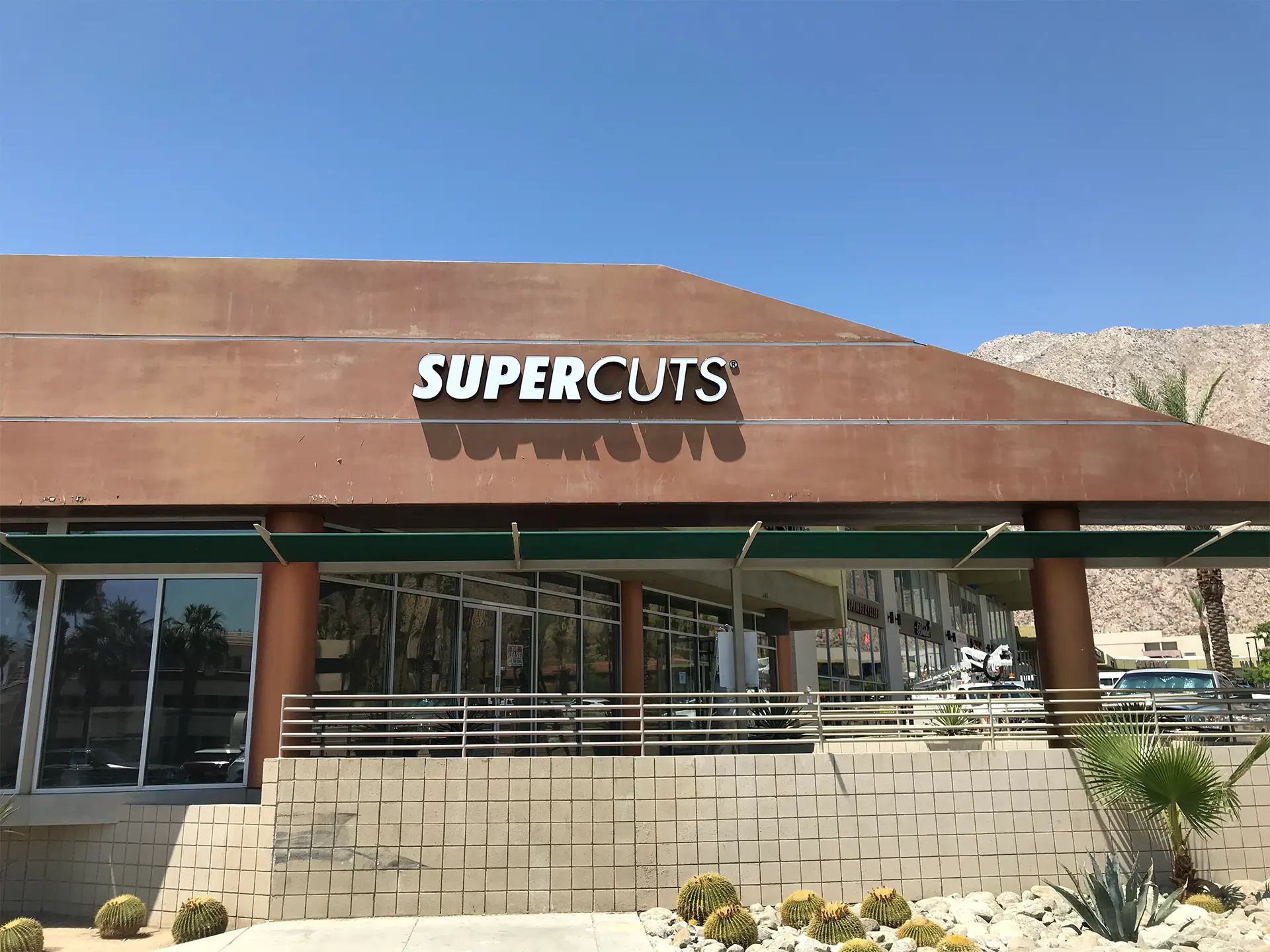 Supercuts Sign