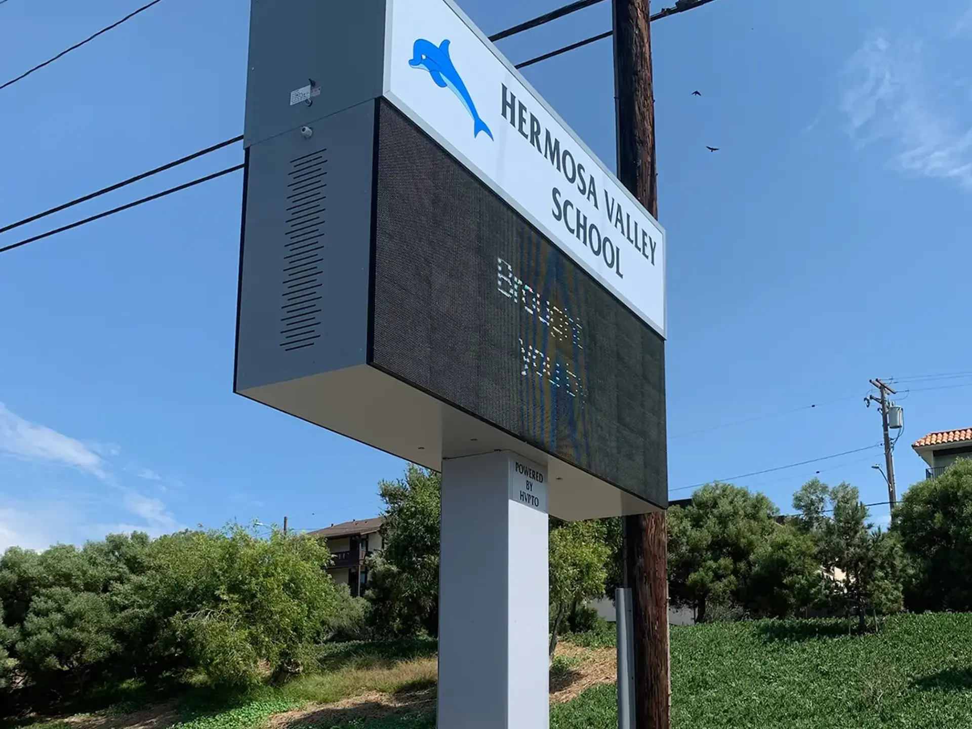 Hermosa Valley School exterior street sign